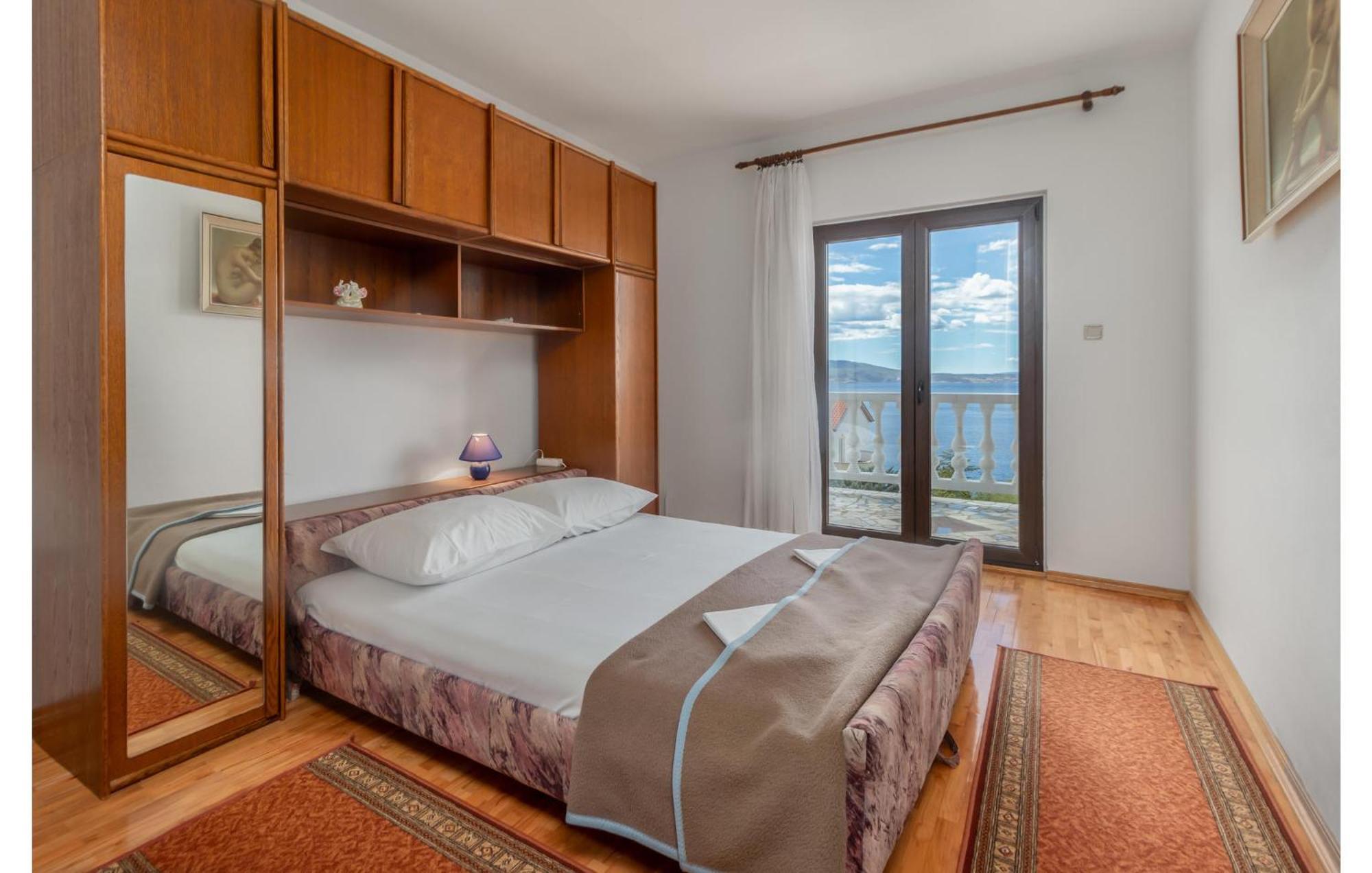 3 Bedroom Awesome Apartment In Novi Vinodolski Exterior foto