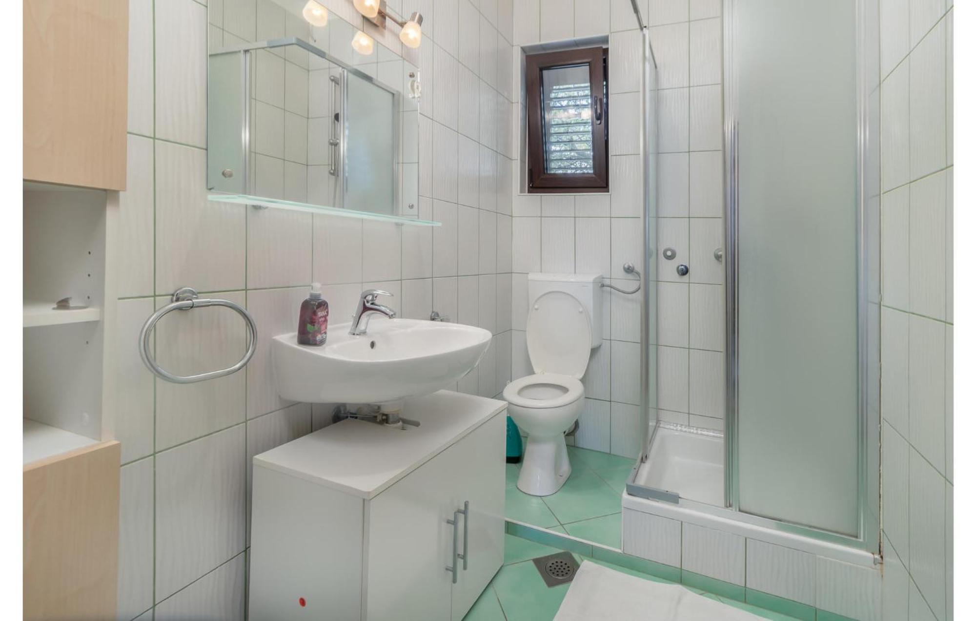 3 Bedroom Awesome Apartment In Novi Vinodolski Exterior foto