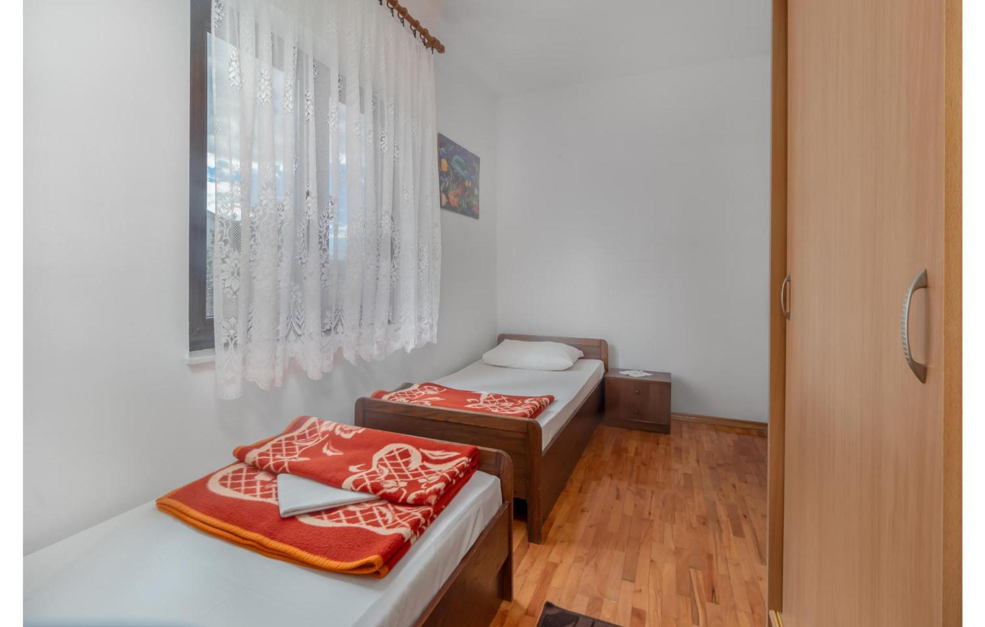 3 Bedroom Awesome Apartment In Novi Vinodolski Exterior foto